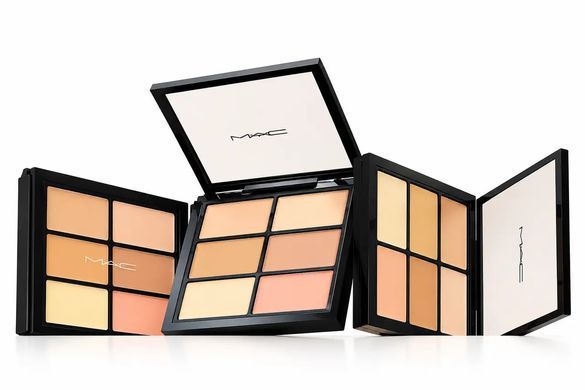 Фото Палетка консилерів та коректорів для обличчя MAC Studio Fix Conceal and Correct Palette MAC Light
