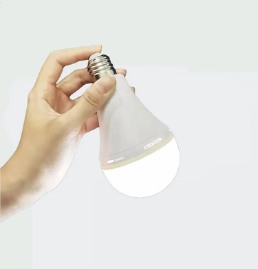 Фото Аккумуляторная лампочка с цоколем E27 Lamp 20W