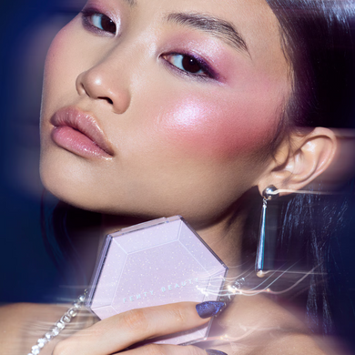 Фото Хайлайтер для обличчя FENTY BEAUTY Diamond Bomb Rose Rave